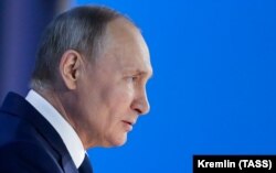 Президент России Владимир Путин во время выступления с ежегодным посланием Федеральному Собранию, 21 апреля 2021 года