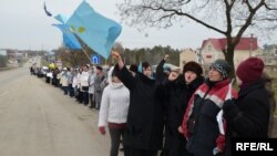 Женщины на митинге против войны и оккупации, Симферополь, 8 марта, 2014 год