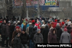 Участники схода-протеста в Иркутске