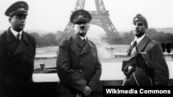 Hitler Parisdə. 1940